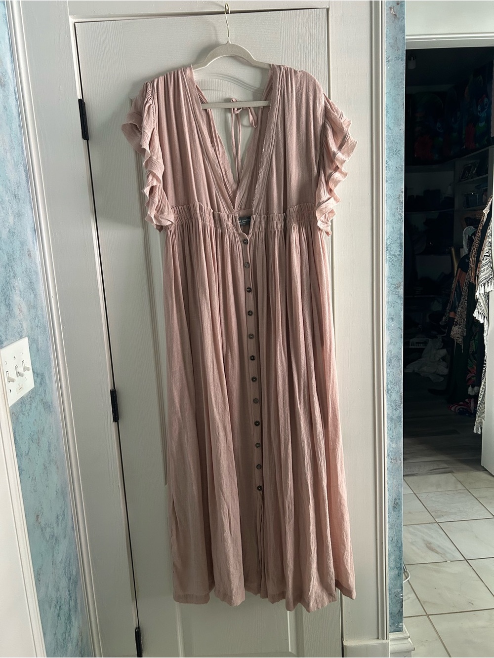 Women's Blush Pink Ruffle Sleeve Maxi Dress